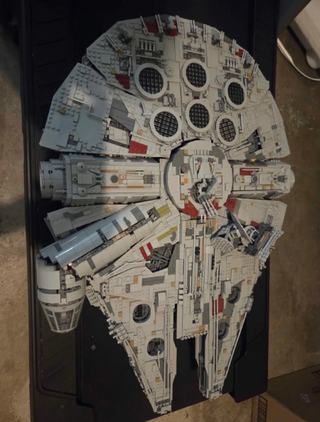 Lego UCS Star Wars Millennium Falcon