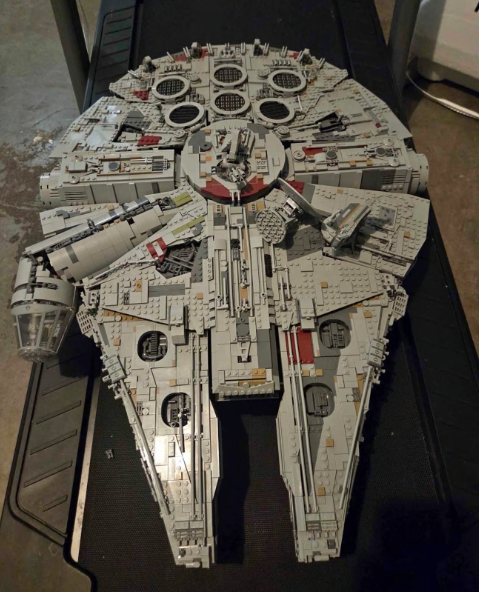 Lego UCS Star Wars Millennium Falcon