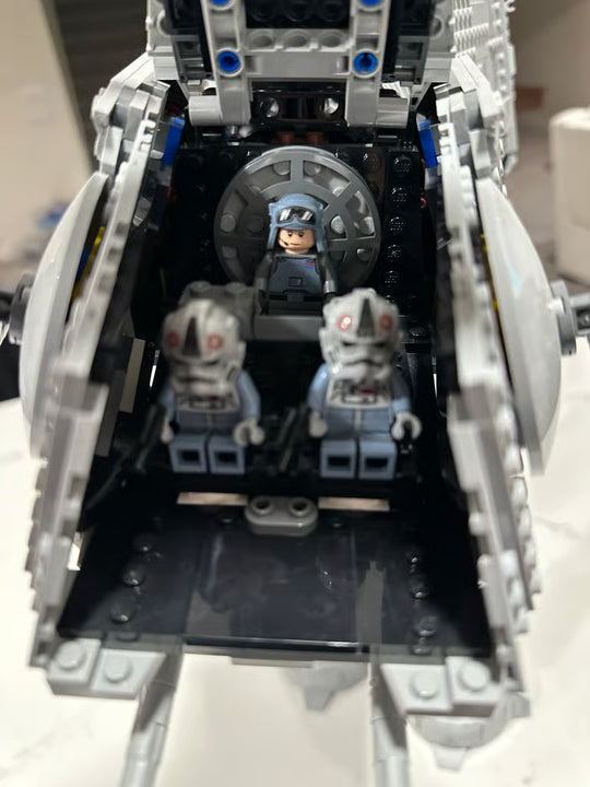 LEGO Star Wars 75313 UCS AT-AT